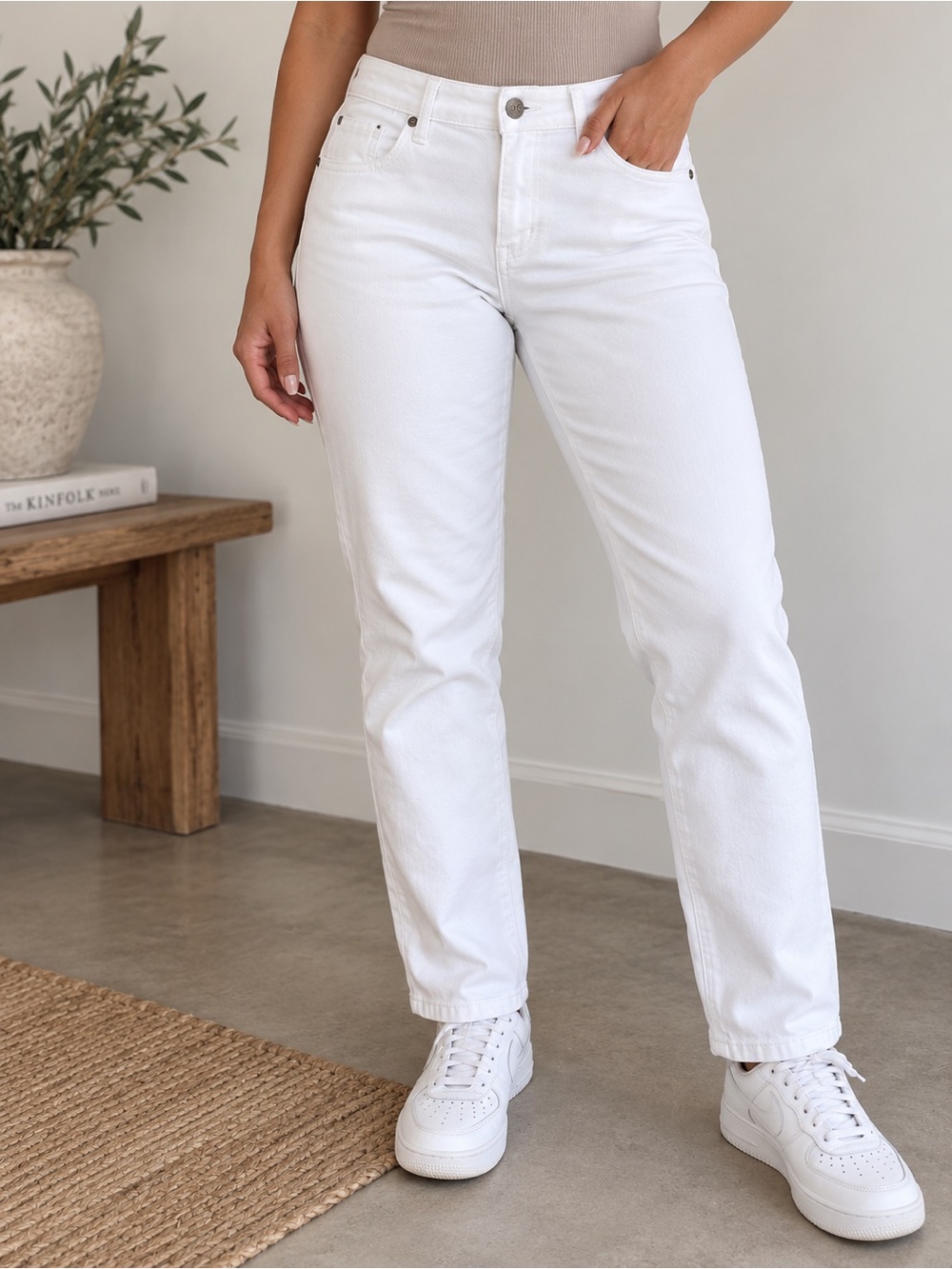 Brooke Shields Timeless White Jeans 12P Petite Mid Rise Straight Leg Stretch